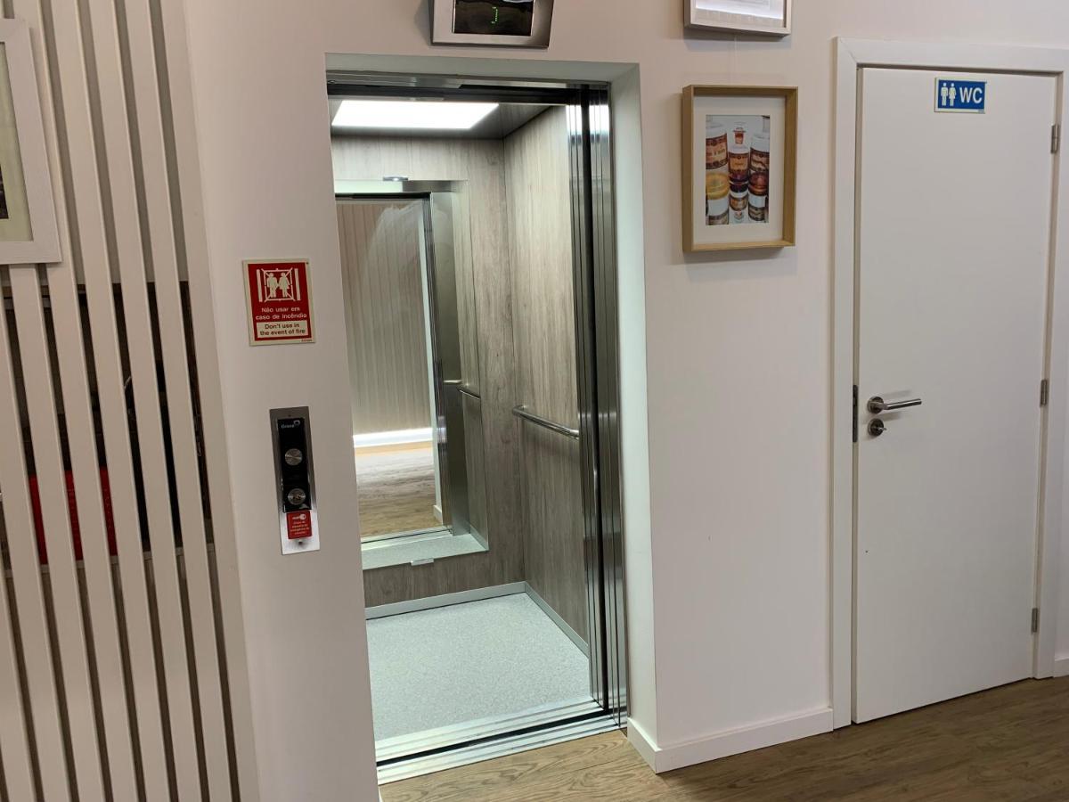 Pharmacia Guesthouse Coimbra Bagian luar foto