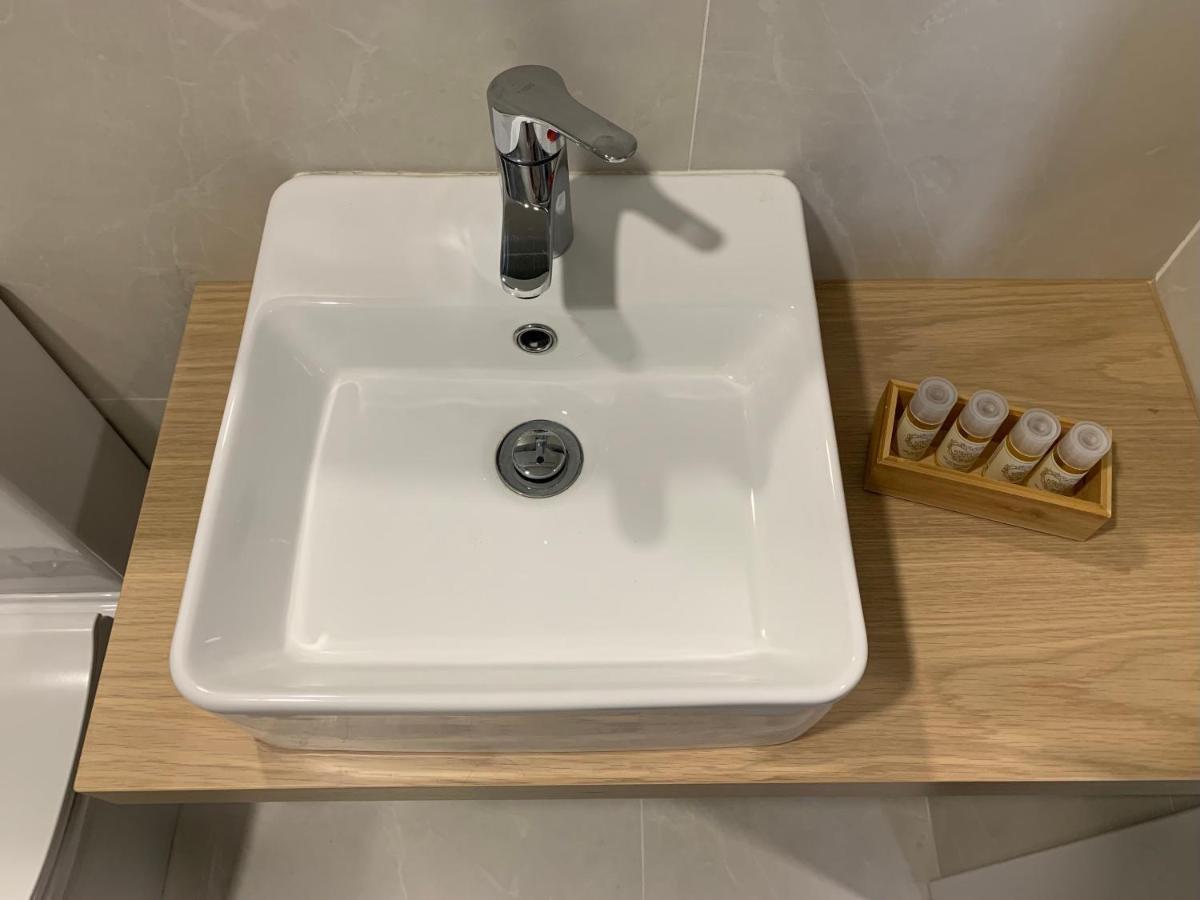 Pharmacia Guesthouse Coimbra Bagian luar foto