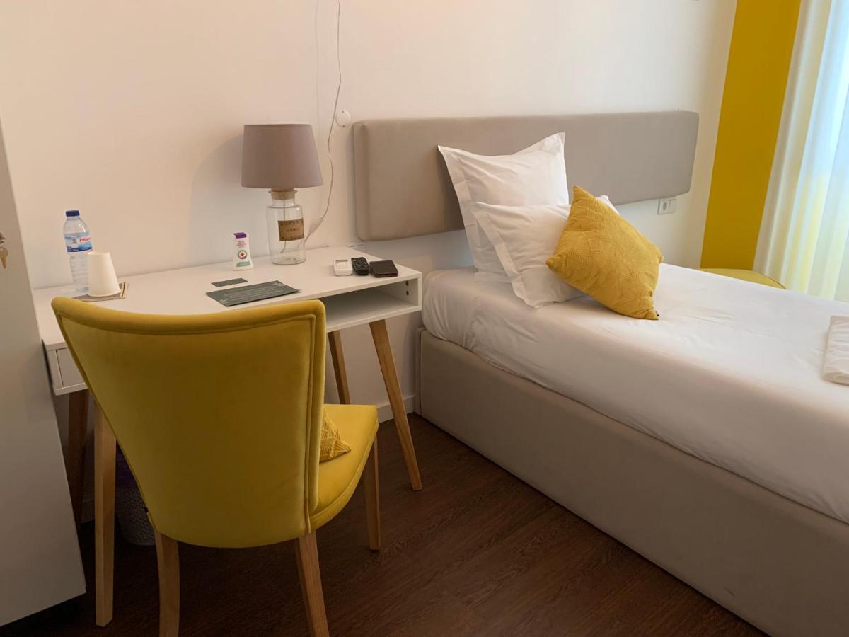 Pharmacia Guesthouse Coimbra Bagian luar foto